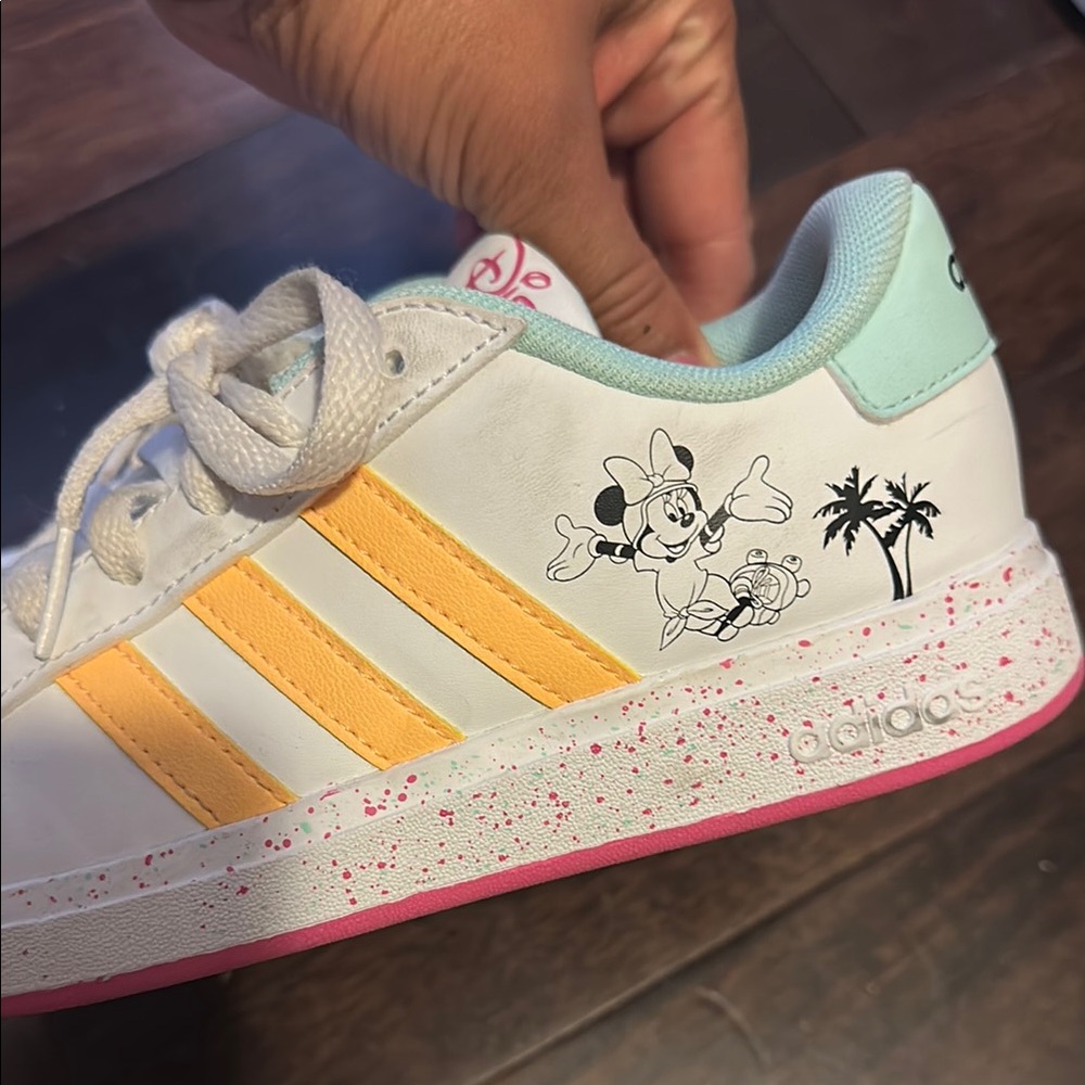 Disney adidas Kids Shoes - White and Yellow - Picture 2 of 7
